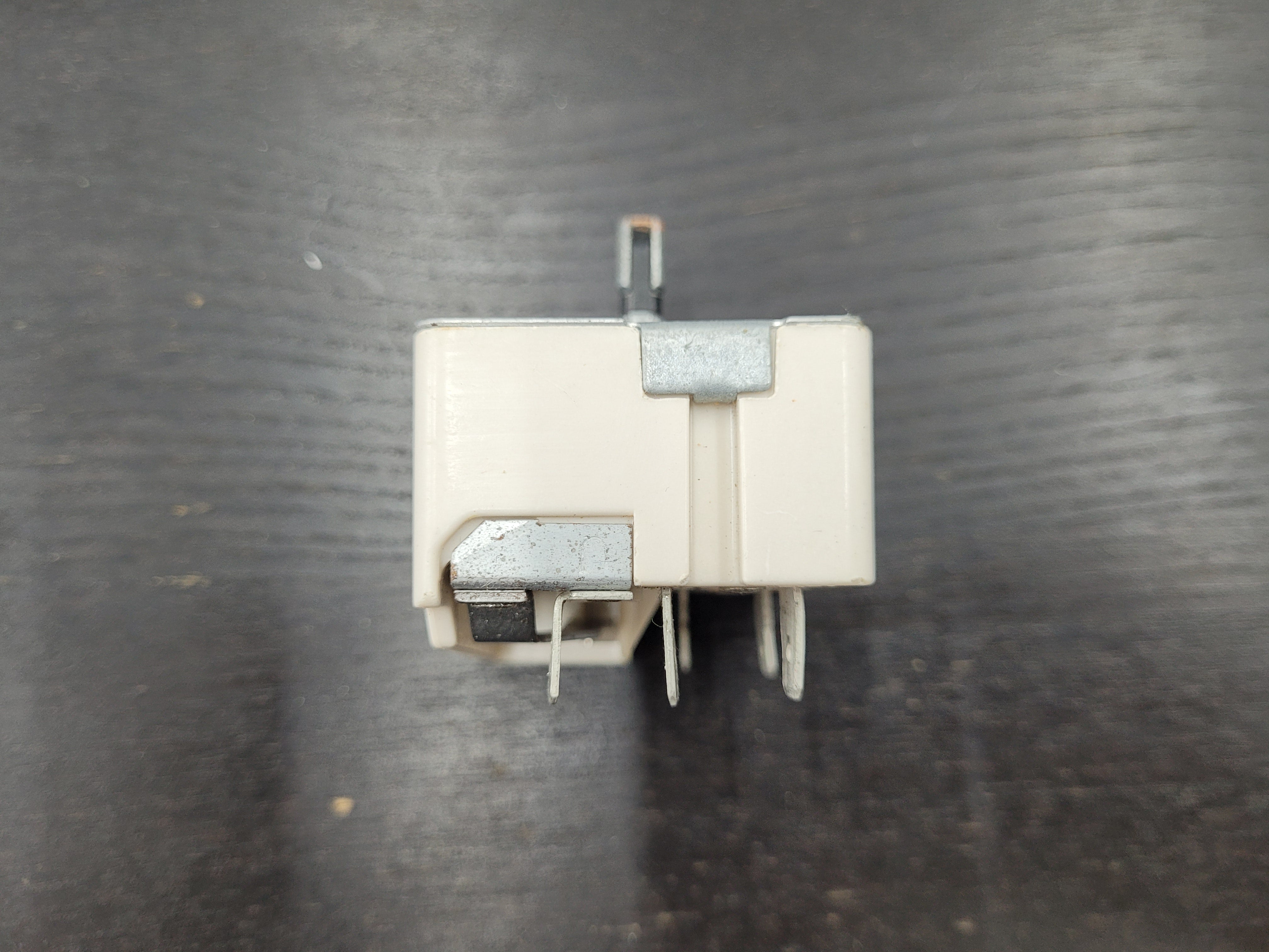 GE Range Surface Element Control Switch, 2,600-watt WB24T10025 GE Range Surface Element Control Switch, 2,600-watt WB24T10025
